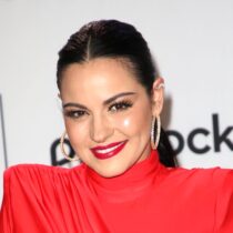 Maite Perroni recuerda cuando sufrió violencia digital
