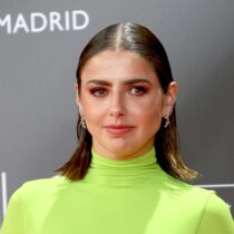 Hijo de Michelle Renaud duerme a su hermanito