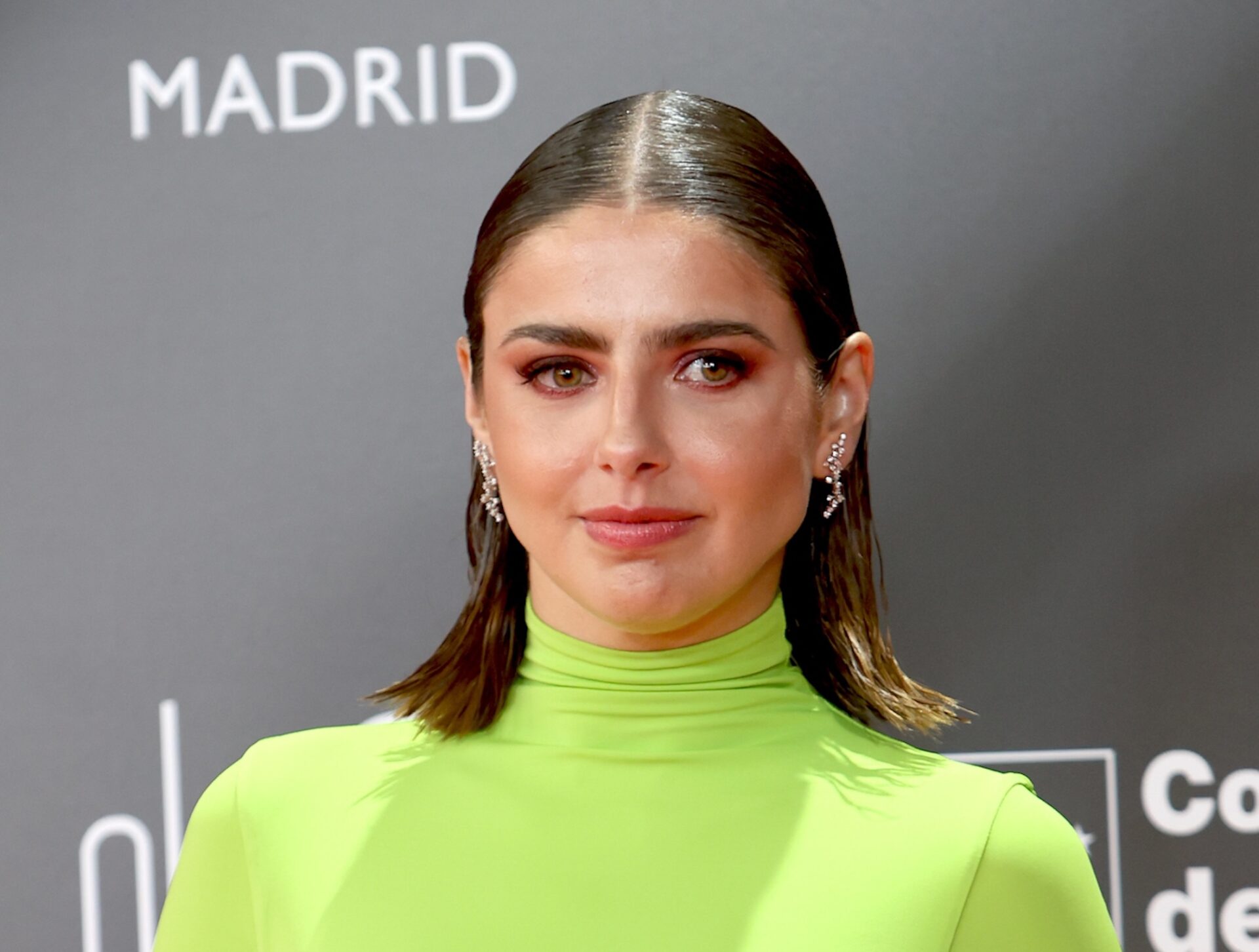 Hijo de Michelle Renaud duerme a su hermanito