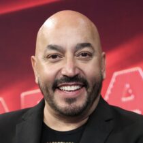 A Lupillo Rivera le roban las botas