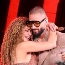 Maluma presume que Shakira es buena jinete