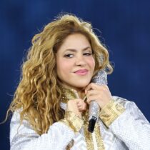 Shakira le gana a Hacienda
