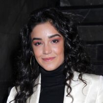 Alejandra Capetillo casi se cae del caballo