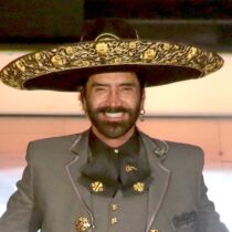Alejandro Fernández no quería perder su trono en las rancheras 