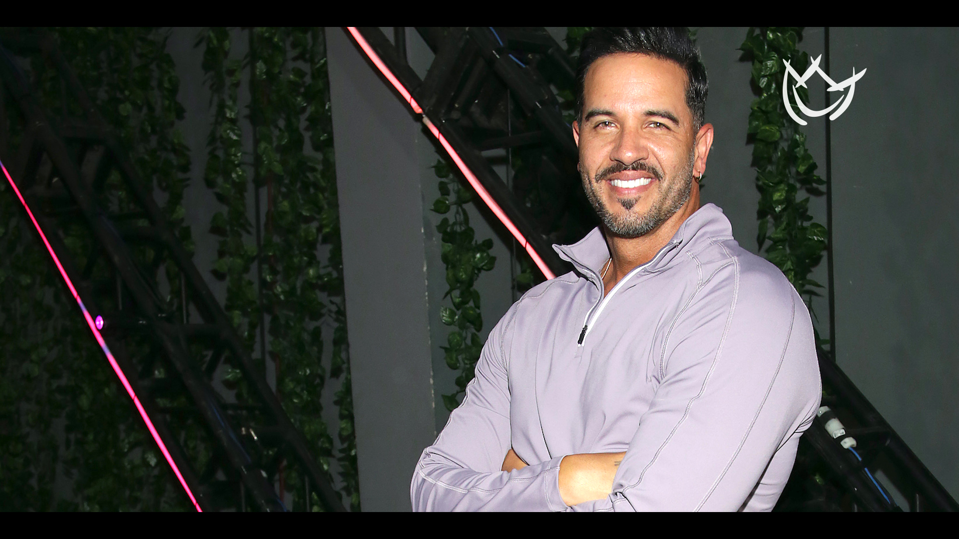 VIDEO: Chef Yisus guarda los cuchillos y saca las garras por sus hijas