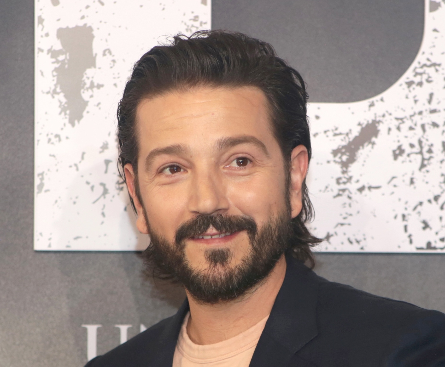 Diego Luna no se muda a EUA por nada del mundo