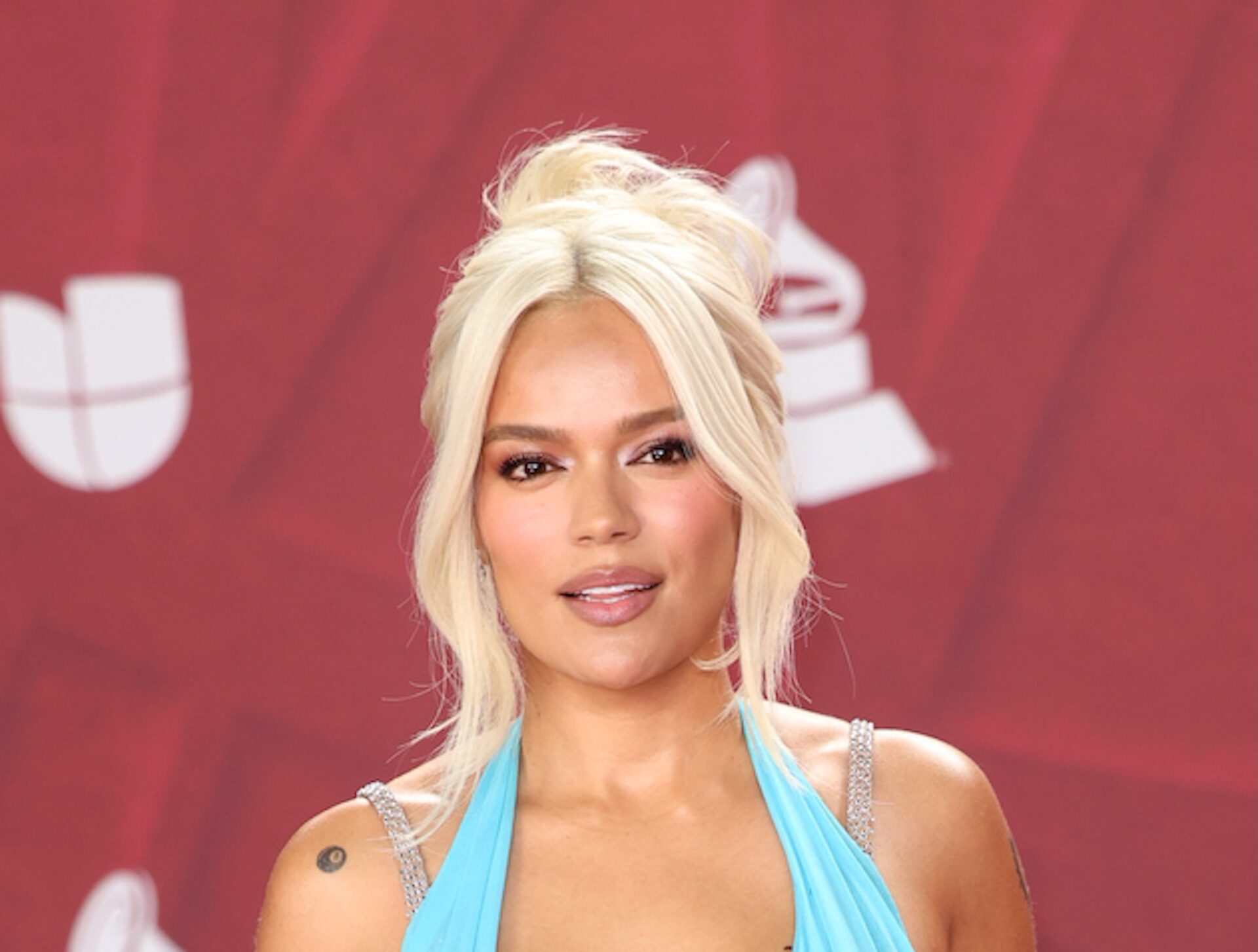 Karol G llora de gratitud