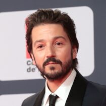Diego Luna pide analizar lo que los migrantes dejan atrás  