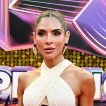 Alejandra Espinoza muestra cómo su hijo no le hace caso