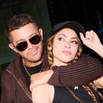 Alejandro Sanz aboga unión de lo hispano y lo latino tras cantar con Shakira