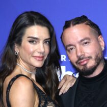 Tunden a J Balvin por felicitación a Valentina Ferrer