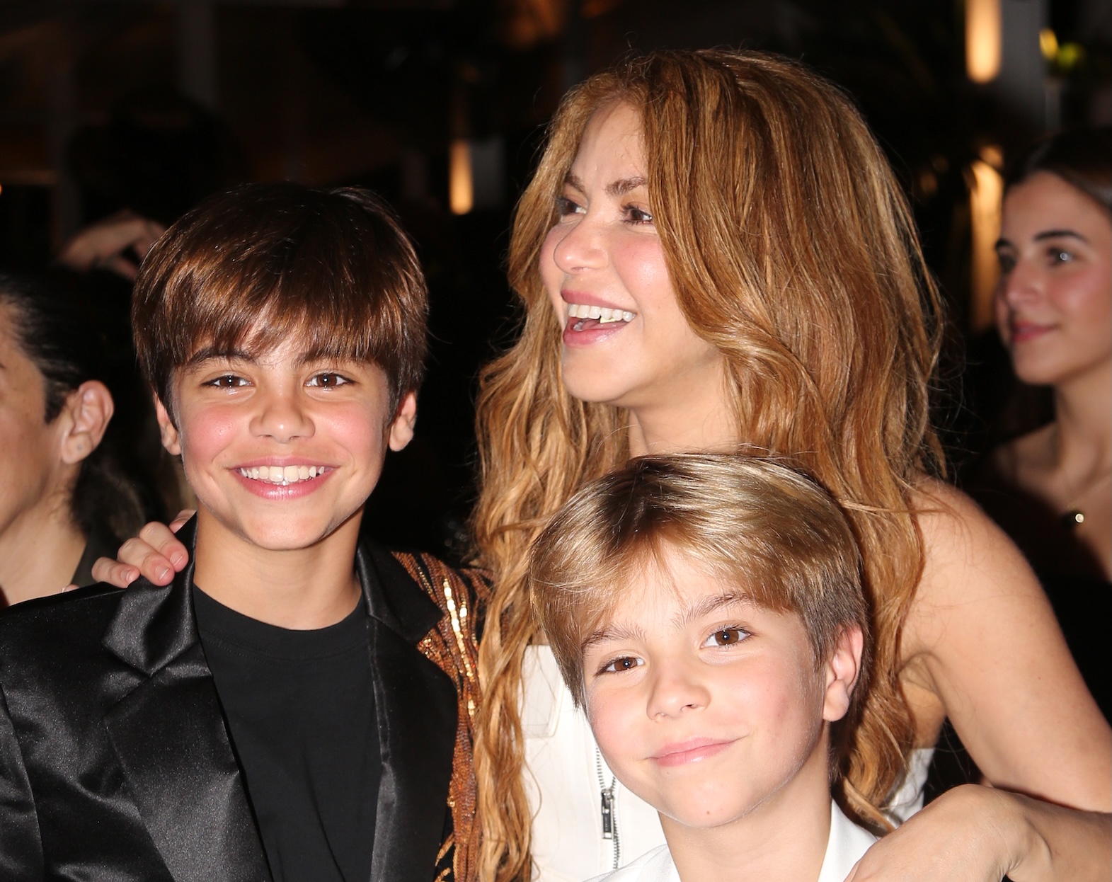 Shakira habla catalán con sus hijos para que otros no les entiendan